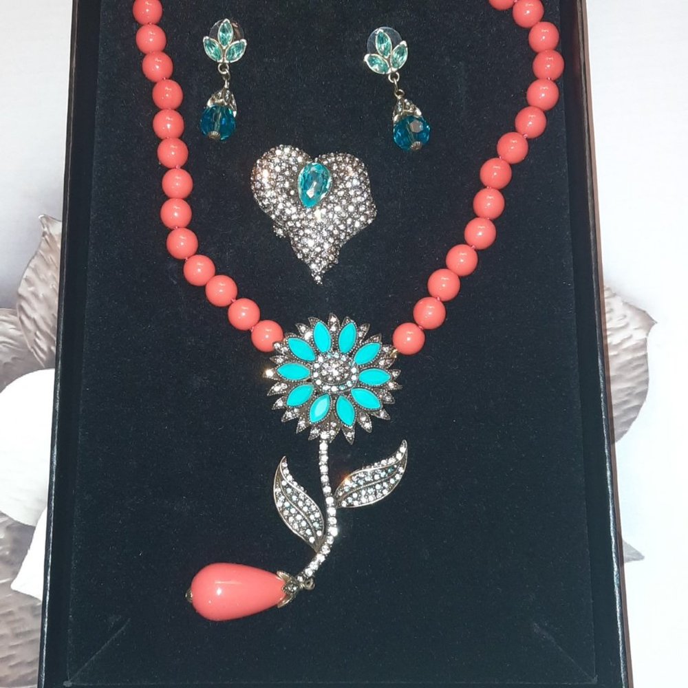 Heidi Daus coral flower exchange (magnetic transposable   pendants)